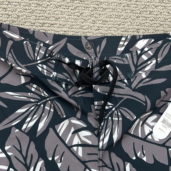 SISSTR NWT Board shorts - Picture 3 of 5